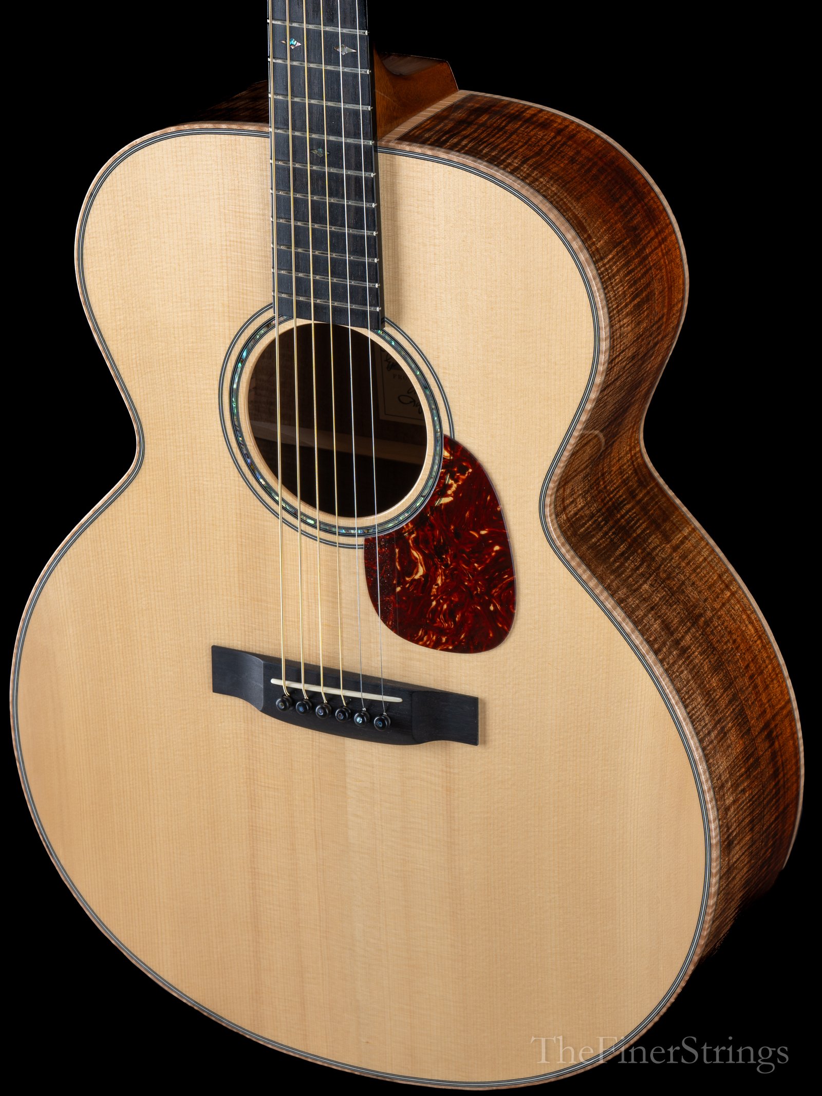 Froggy K three-quarter front