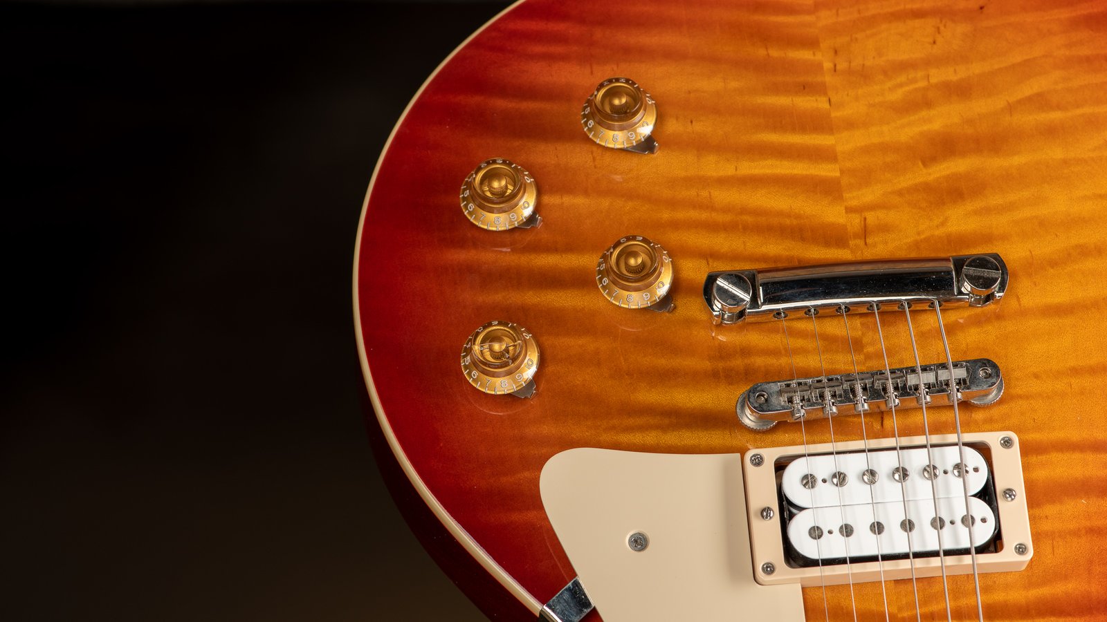 Gibson LP59 lower bout knobs