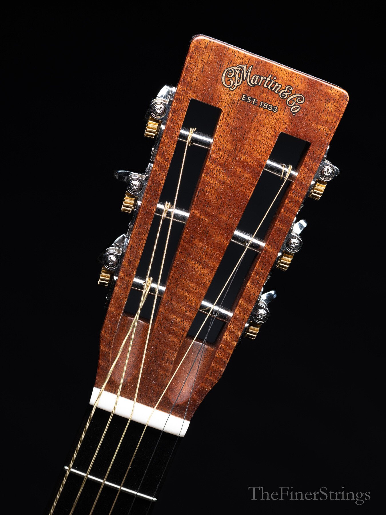 Martin 0000-18 Beeswing headstock