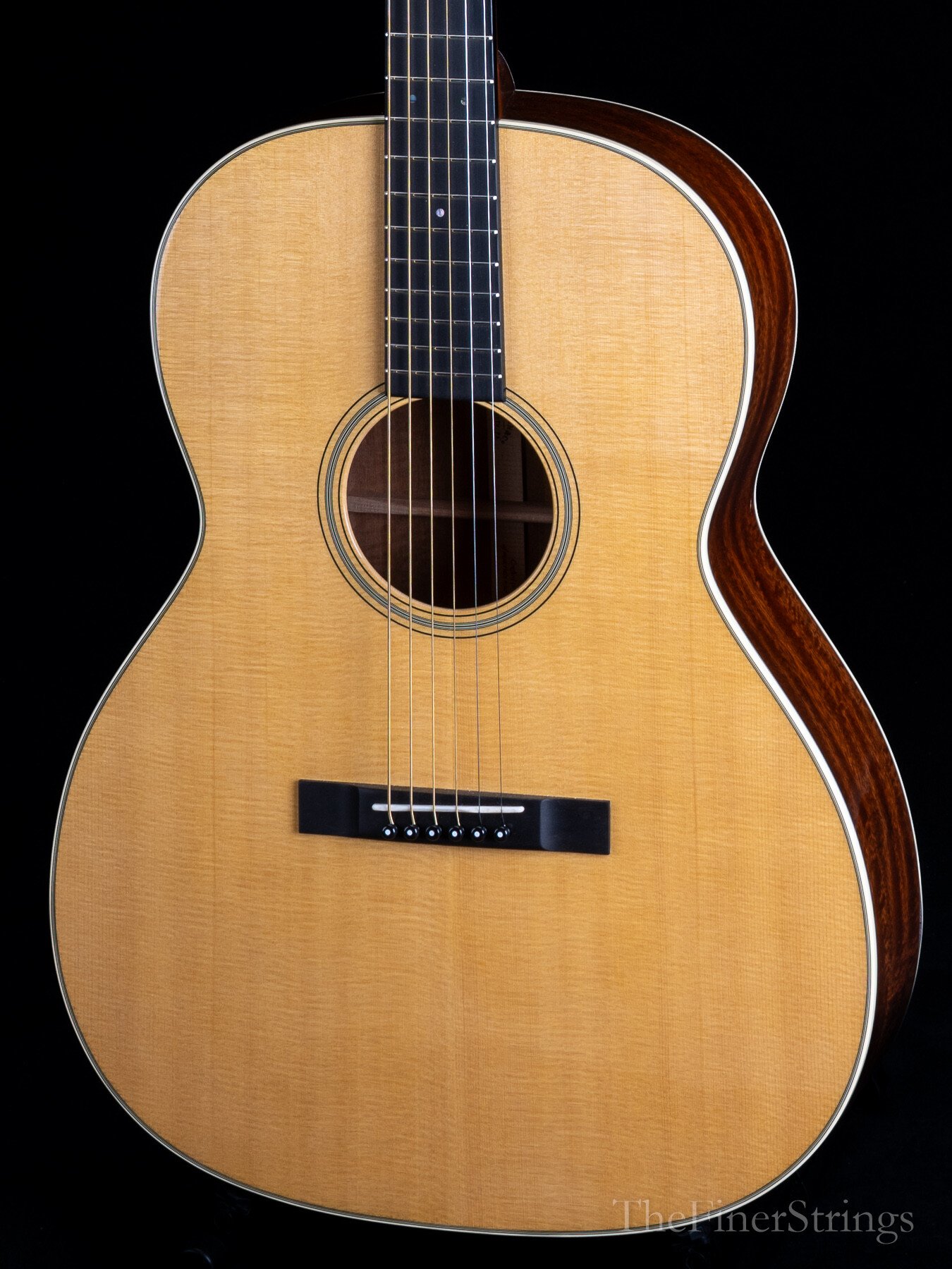 Martin 0000-18 Beeswing front body