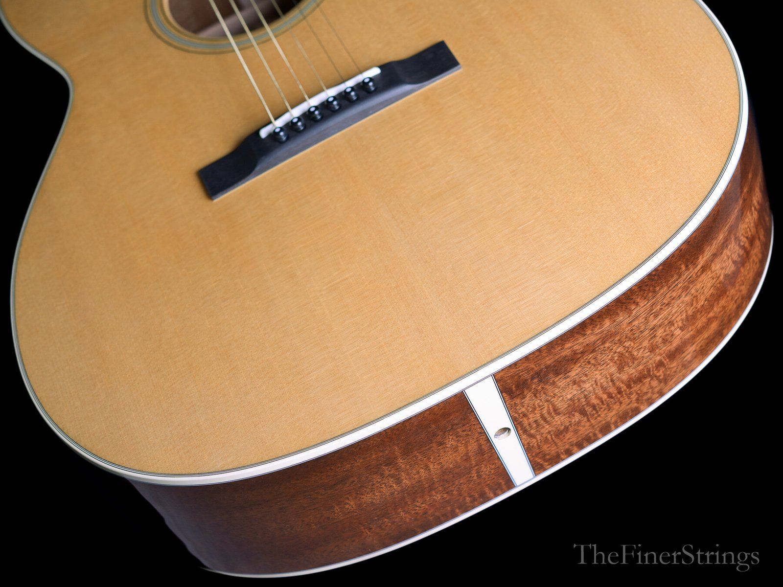 Martin 0000-18 figured Beeswing side detail