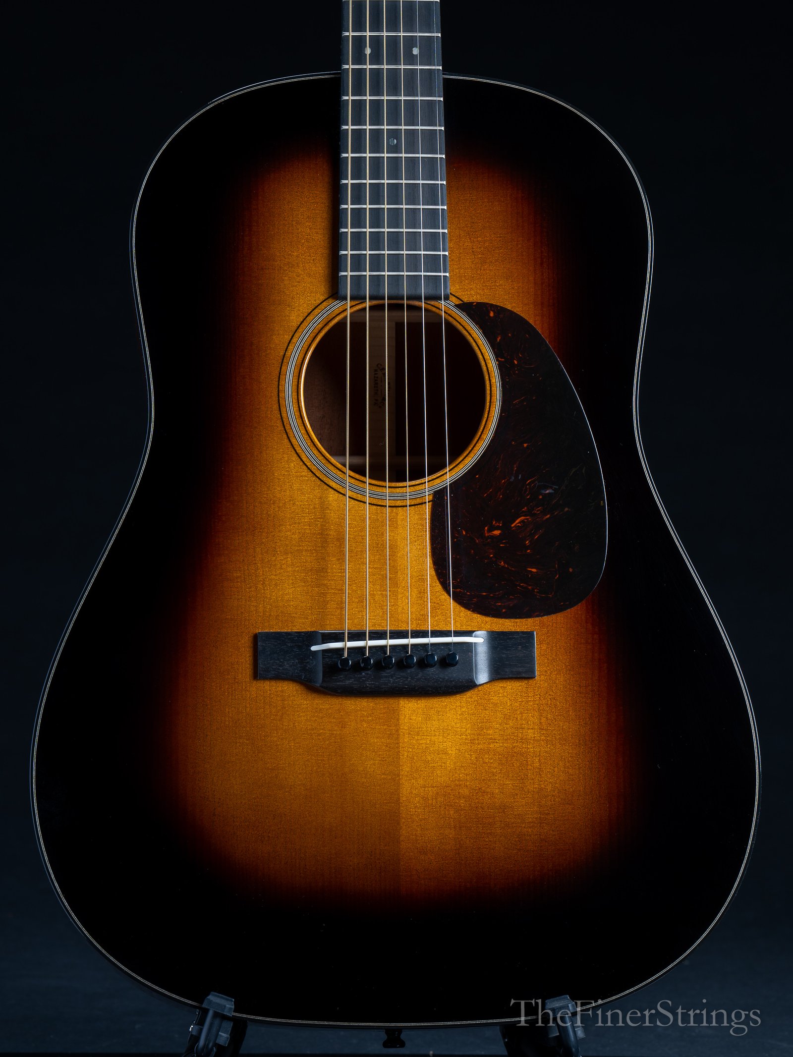 Martin D-18 front body