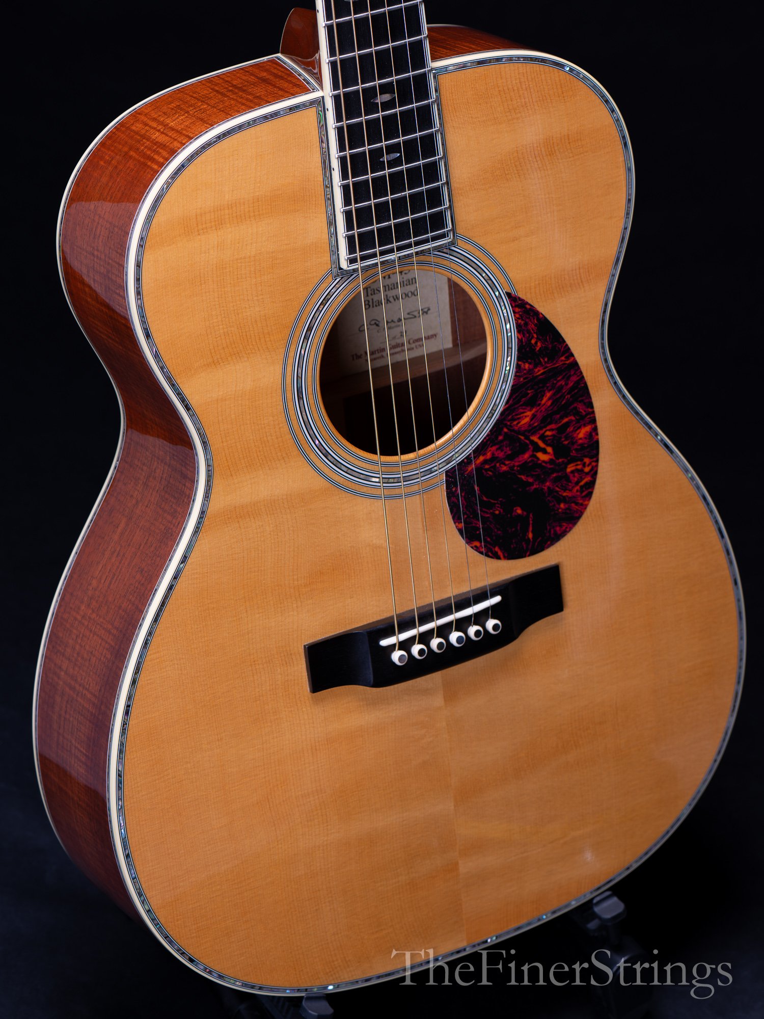 Martin OM-45 Taz three-quarter