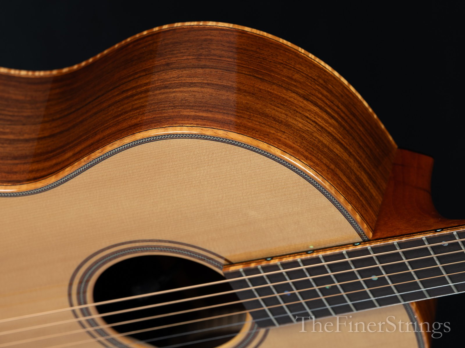 Ted Thompson T1 Deluxe body waist detail