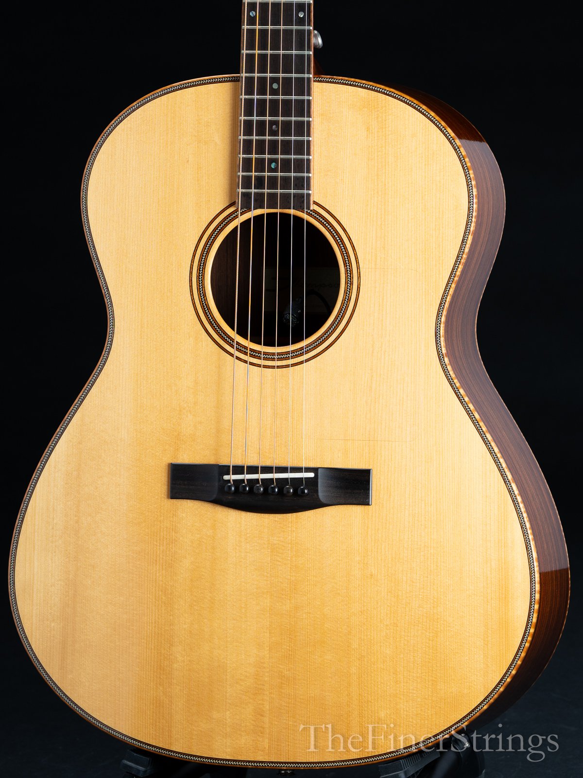Ted Thompson T1 Deluxe body front crop