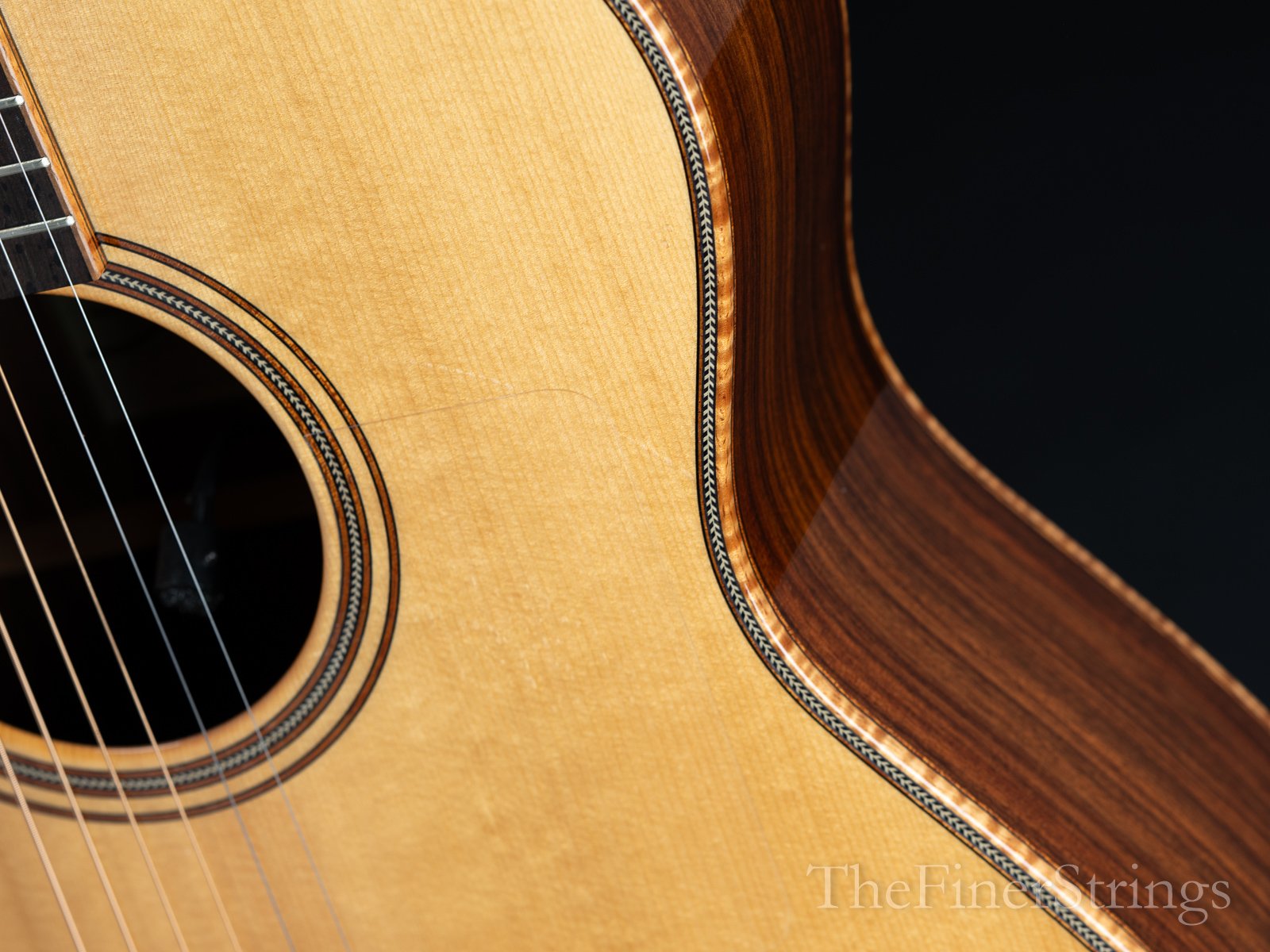 Ted Thompson T1 Deluxe side curve detail